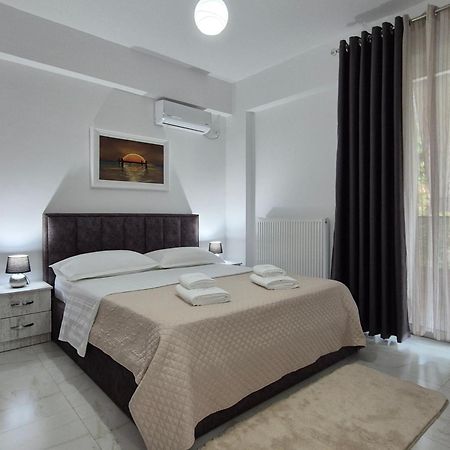 Flore Rooms Sarandë Eksteriør billede