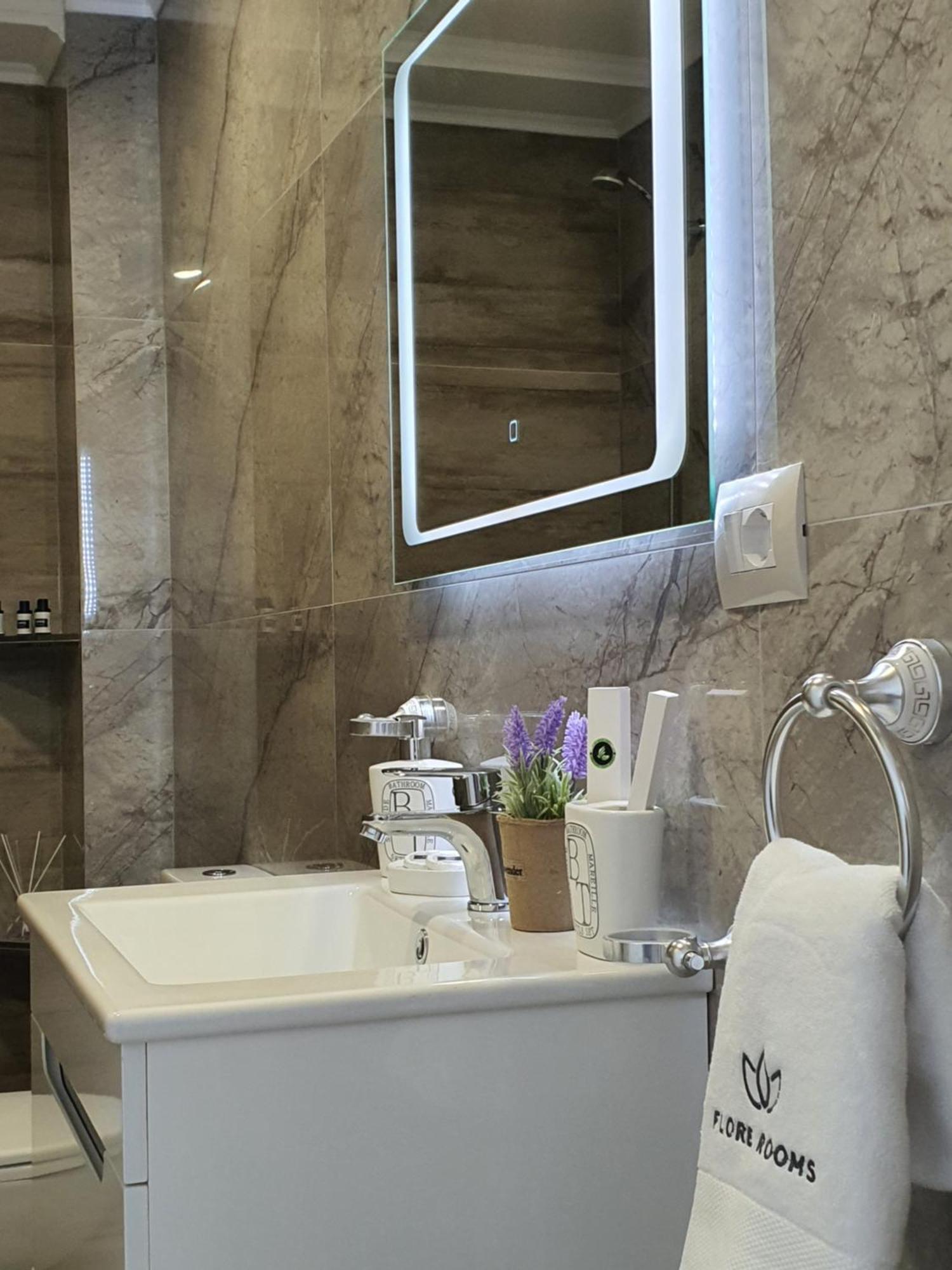 Flore Rooms Sarandë Eksteriør billede