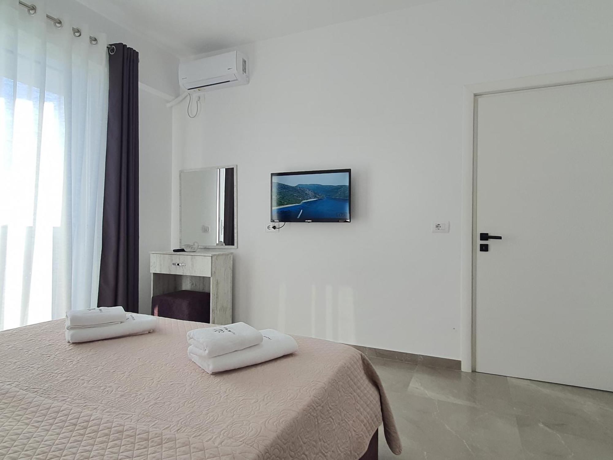 Flore Rooms Sarandë Eksteriør billede