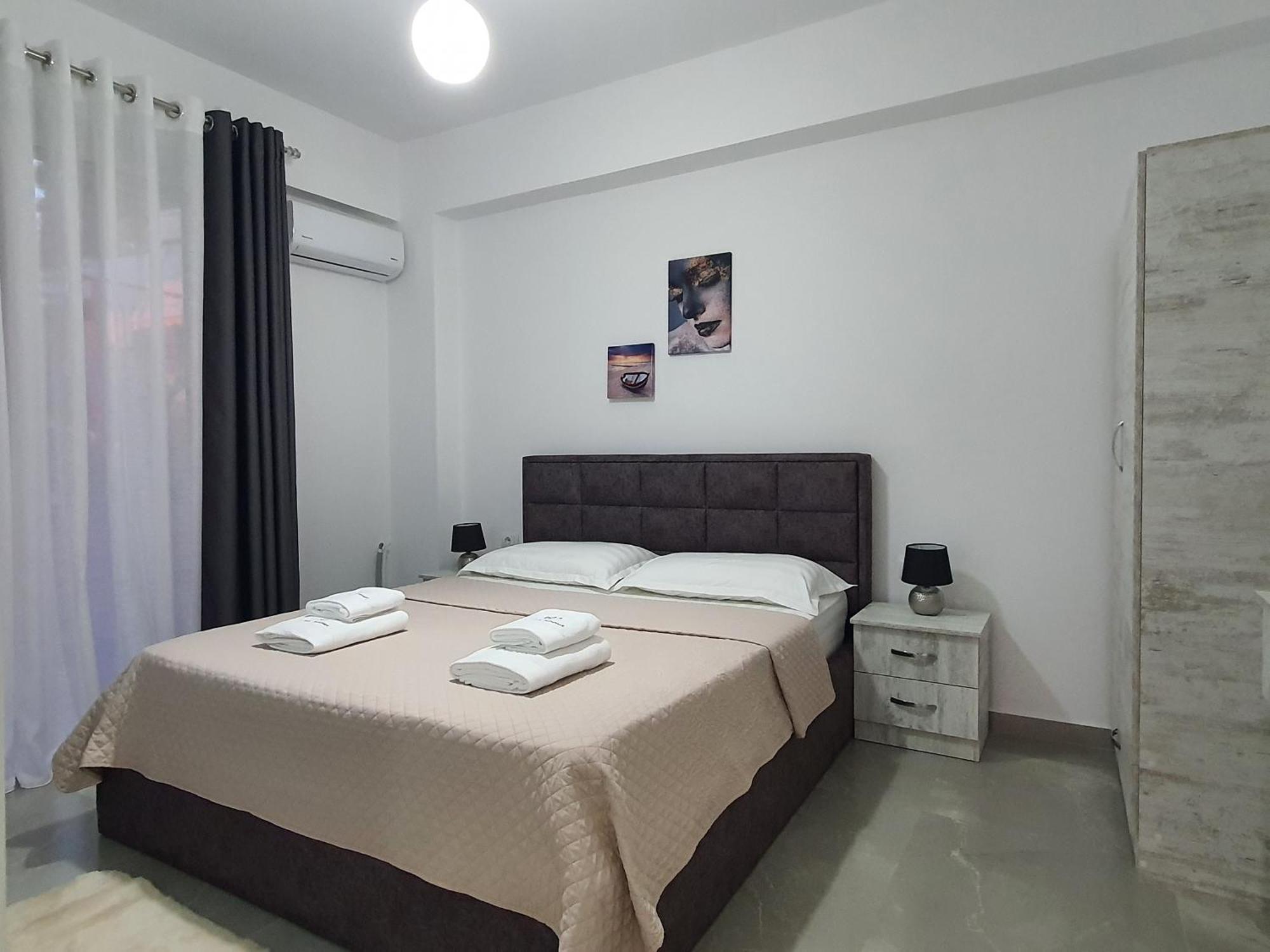 Flore Rooms Sarandë Eksteriør billede