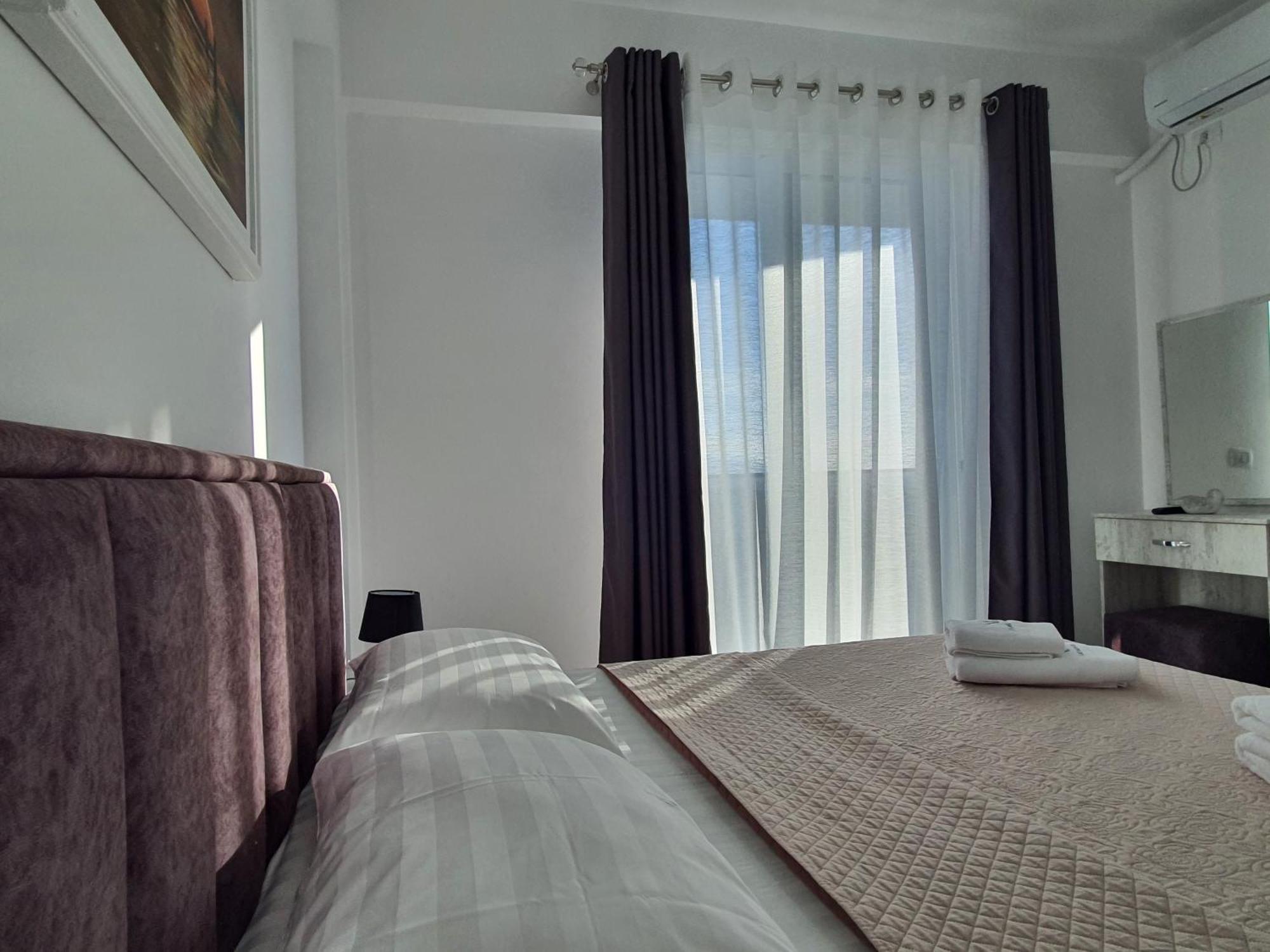Flore Rooms Sarandë Eksteriør billede