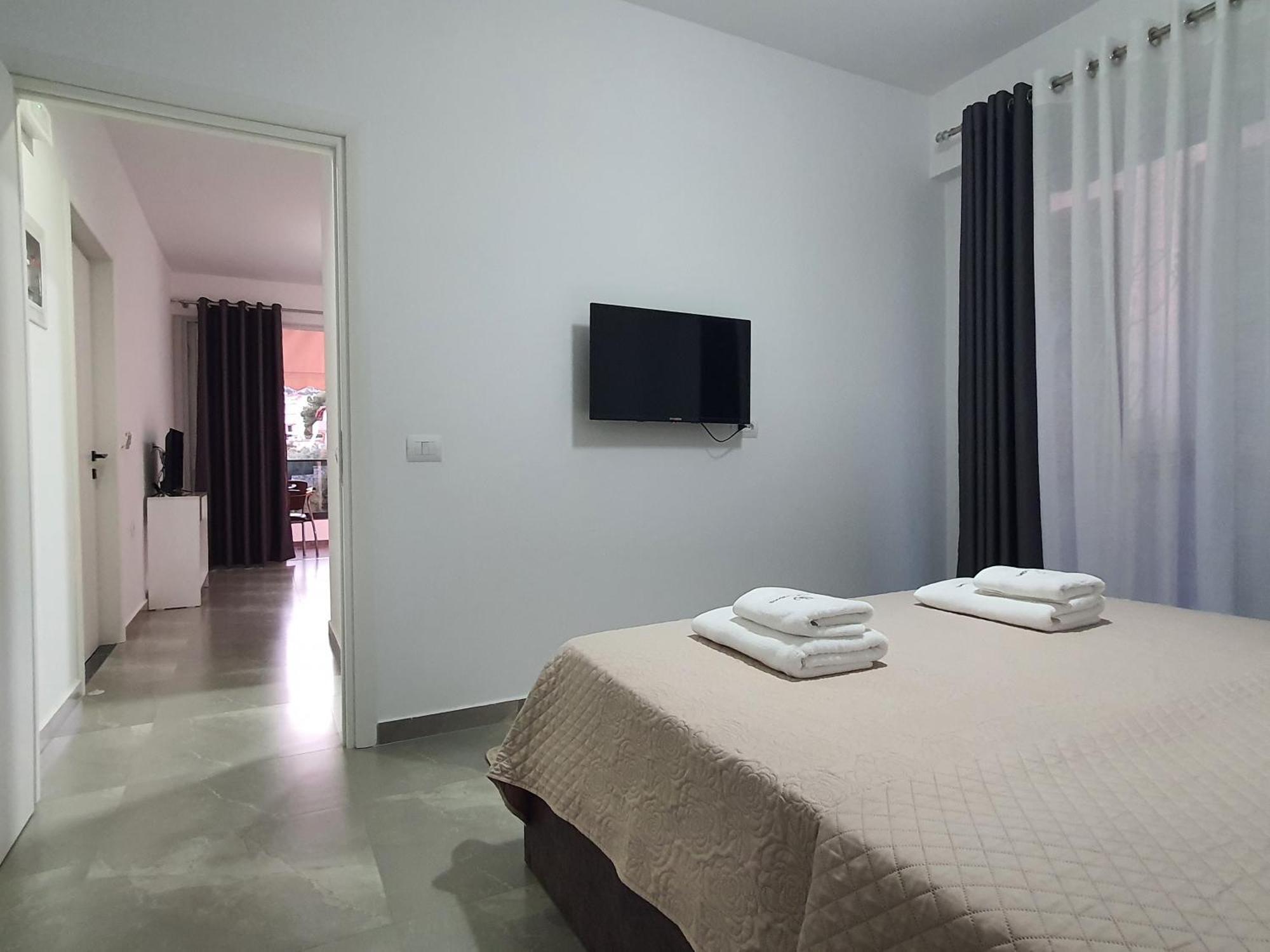 Flore Rooms Sarandë Eksteriør billede