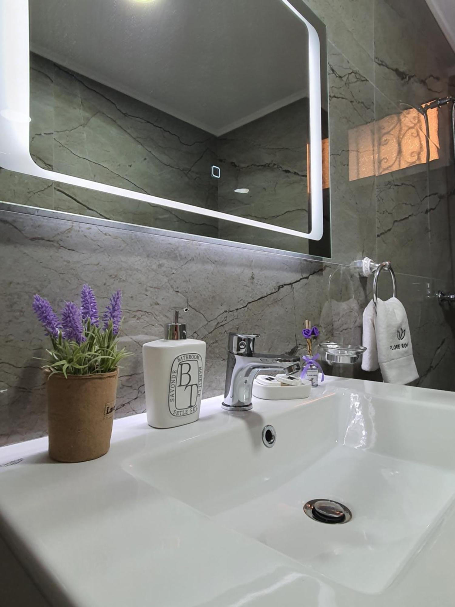 Flore Rooms Sarandë Værelse billede