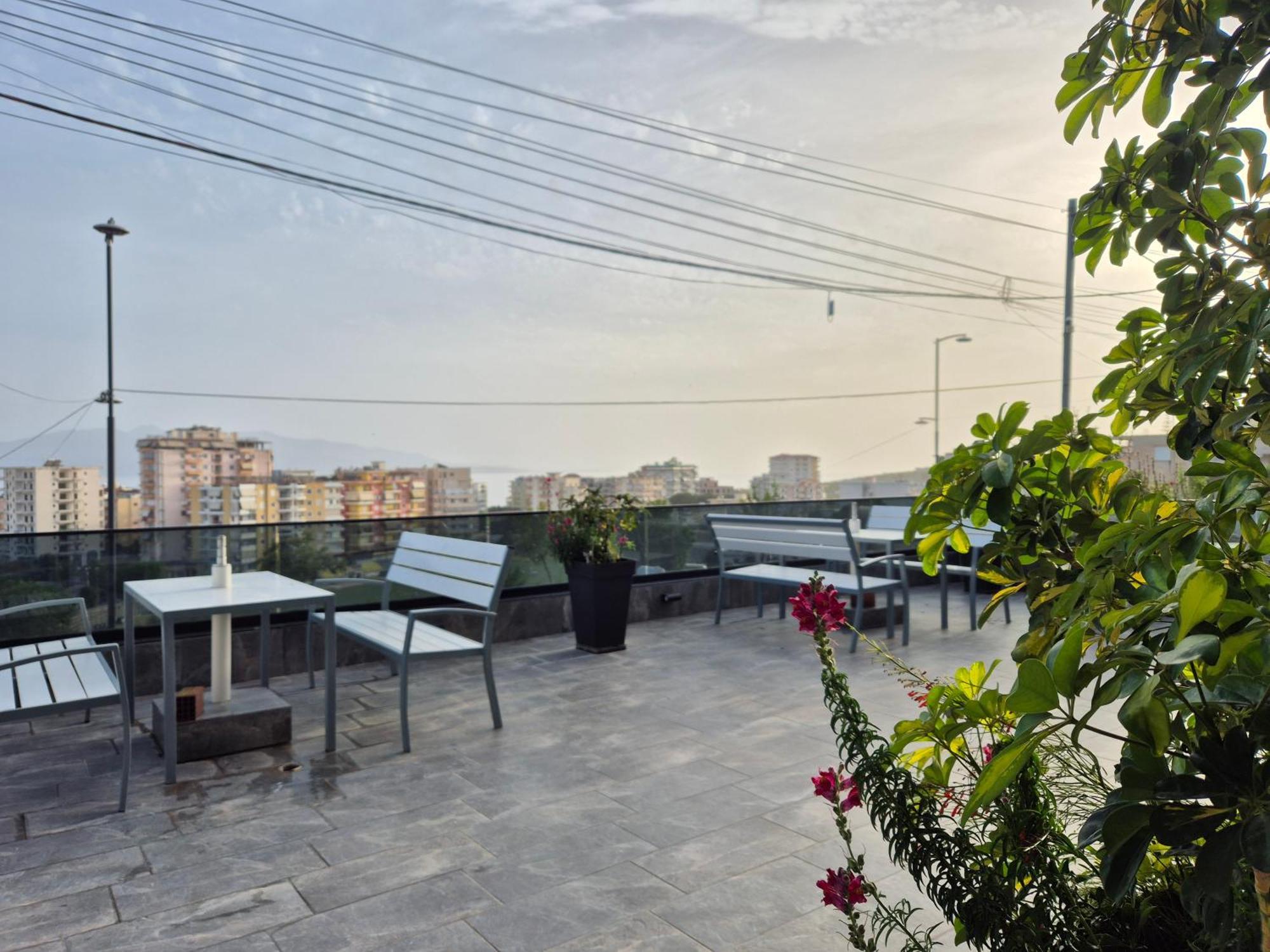 Flore Rooms Sarandë Eksteriør billede