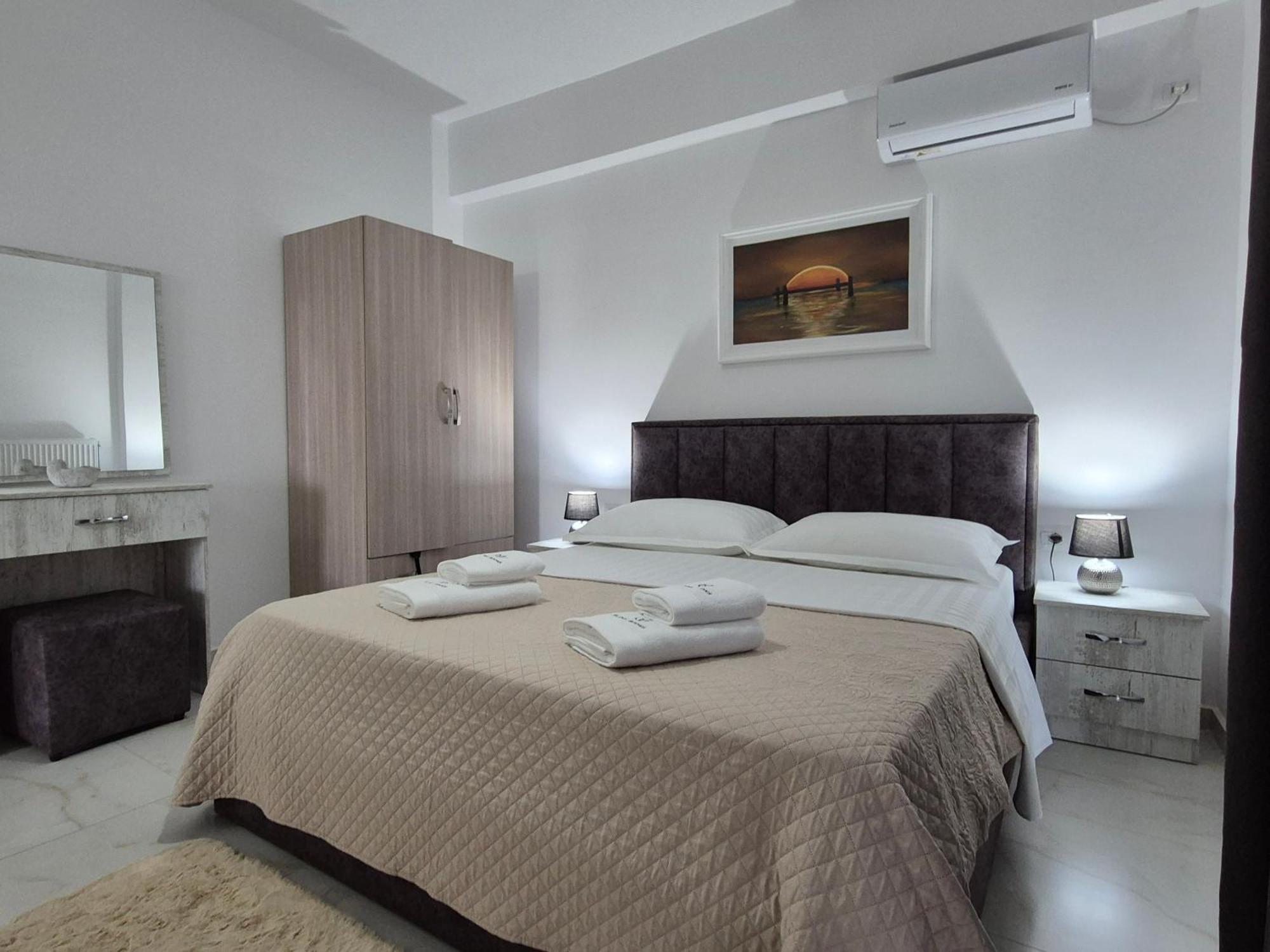 Flore Rooms Sarandë Eksteriør billede